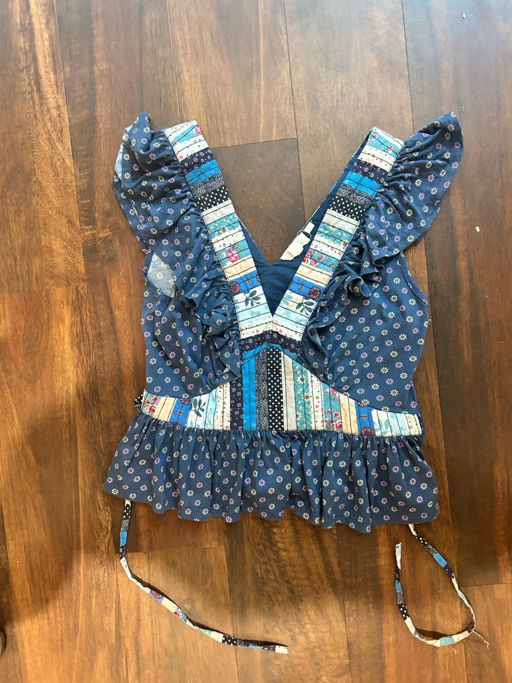 Anthropologie Let me be Navy Floral Patchwork Ruffle Blouse top v- neck